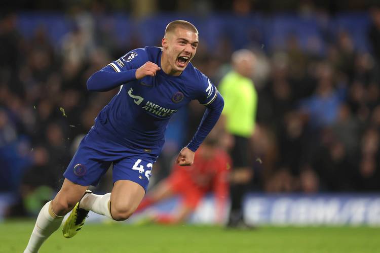 曼联比赛真的太有意思了，虽然这球很丑陋，但你就说进没进吧