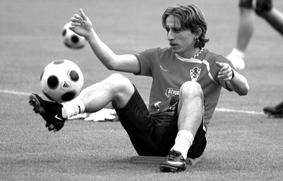 神户主帅：我们知道申花球员的水平，开始阶段我们一度被压制