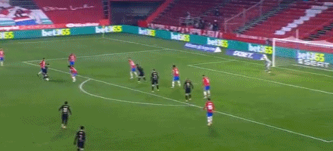 斯基拉：那不勒斯依然想租梅努，球员也想要获得更多出场机会