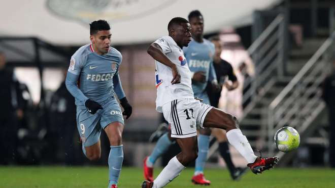 中超赛报：上海申花主场战胜武汉三镇＂,