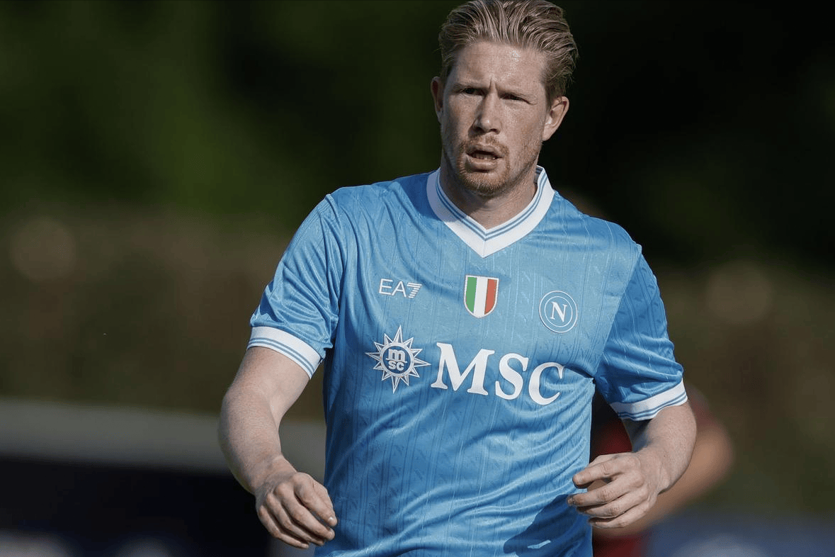 曼联官方：姆伯莫将在对阵埃弗顿的比赛中上演首秀